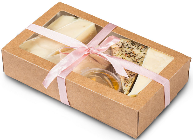 Кутия за сладки с прозорец 26/15/4 см.крафт